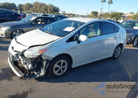 2015 Toyota Prius Two из США, поврежденный, VIN JTDKN3DU3F0479807